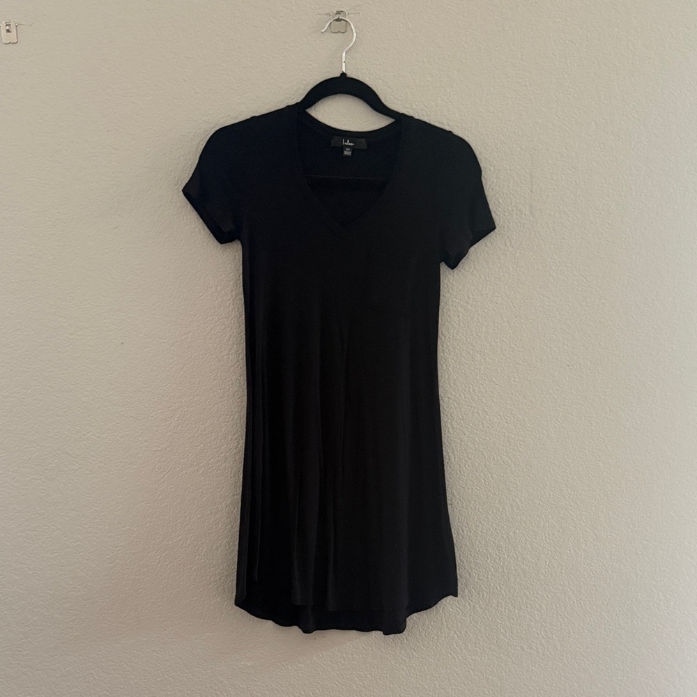 Lulu's Classic Black Dress
